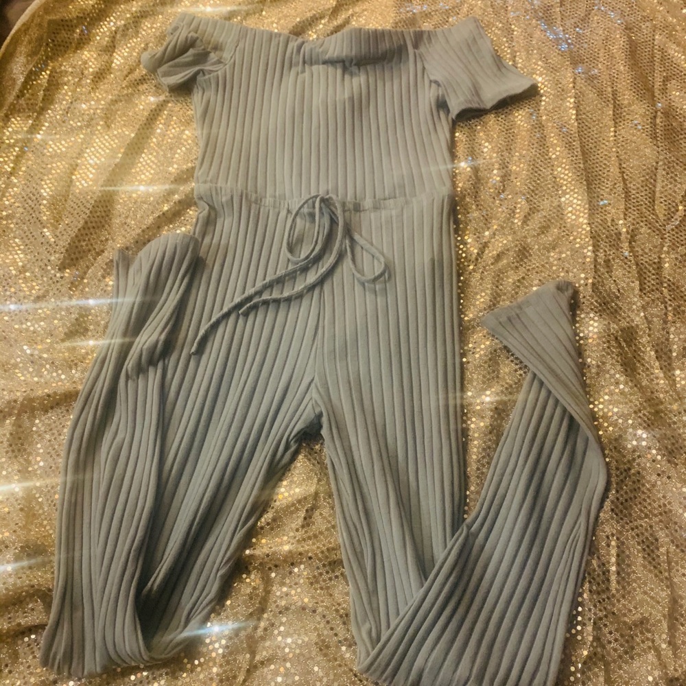 Fashion nova romper size L